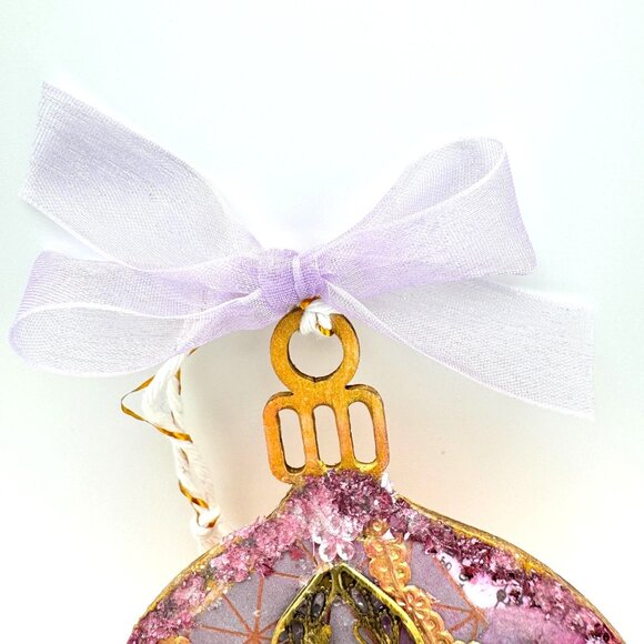 Handcrafted Ornament OOAK Vintage-Inspired Collage Gold Flower & Purple Accents - Picture 6 of 7